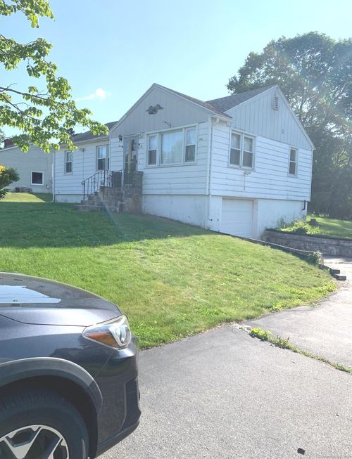 9 Hillcrest Ave, Ledyard, CT, 06339-1019 | Card Image