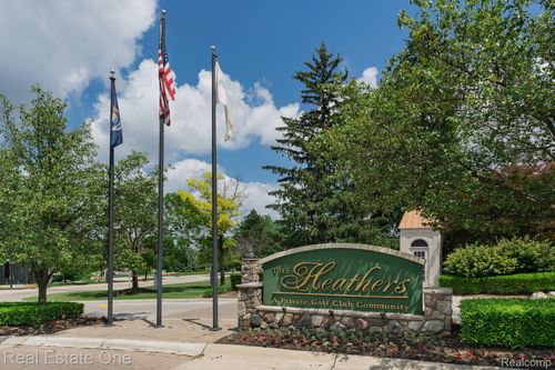 1903 Eagle Pointe, Bloomfield Hills, MI, 48304-3805 | Card Image