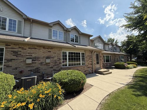 4225 W Grange Avenue, Greenfield, WI, 53221 | Card Image