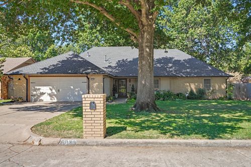 8008 Lakewood Ave, Tulsa, OK, 74136-9107 | Card Image