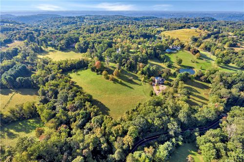 220 Scaife Road, Sewickley Heights, PA, 15143 | Card Image