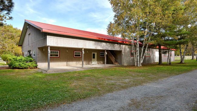 8816 E Bay Highway, House other with 6 bedrooms, 3 bathrooms and null parking in Middle Cape NS | Image 20