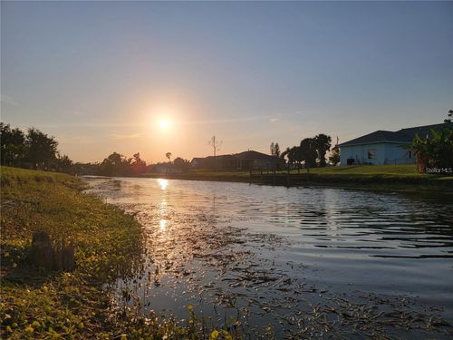 22 Mark Twain Ln, Rotonda West, FL, 33947-2139 | Card Image