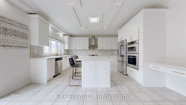 1466 Broderick St, House other with 5 bedrooms, 5 bathrooms and 4 parking in Innisfil ON | Image 5