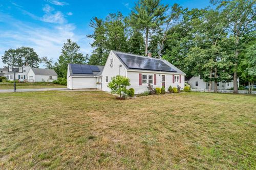 10 Haverhill St, Hudson, NH, 03051-4013 | Card Image