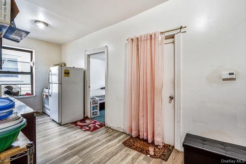 1715 Saint Peters Ave, Bronx, NY, 10461-3062 | Card Image