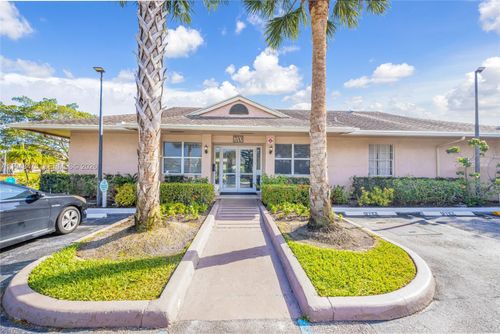 i10-680 Cypress Club Way, Deerfield Beach, FL, 33064-5059 | Card Image