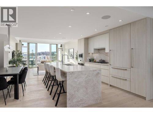 790 Arthur Erickson Pl, West Vancouver, BC, V7T0B8 | Card Image