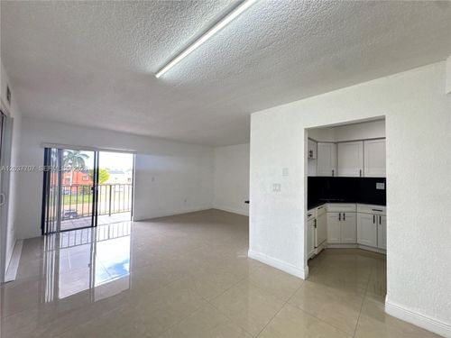 303-8500 Nw 8th St, Miami, FL, 33126-3744 | Card Image