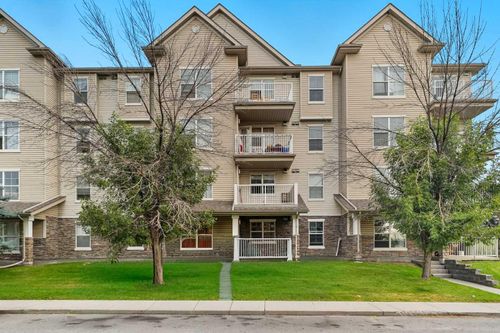 110-2000 Applevillage Crt Se, Calgary, AB, T2A7Z4 | Card Image