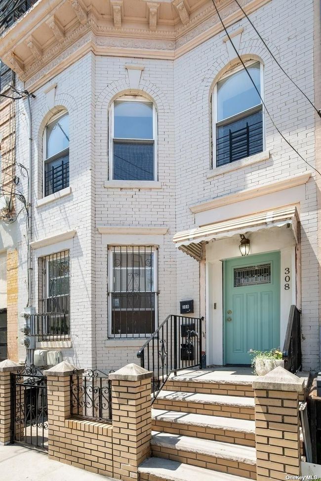 308 Ashford Street, Home with 6 bedrooms, 3 bathrooms and null parking in East New York NY | Image 1