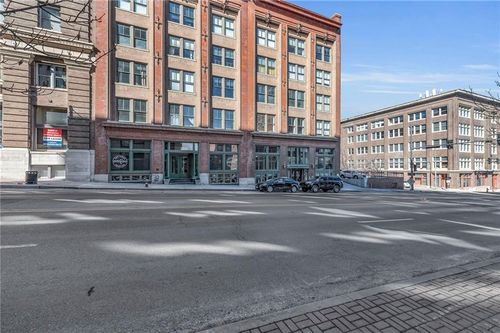 310-700 Broadway Blvd, Kansas City, MO, 64105-1505 | Card Image
