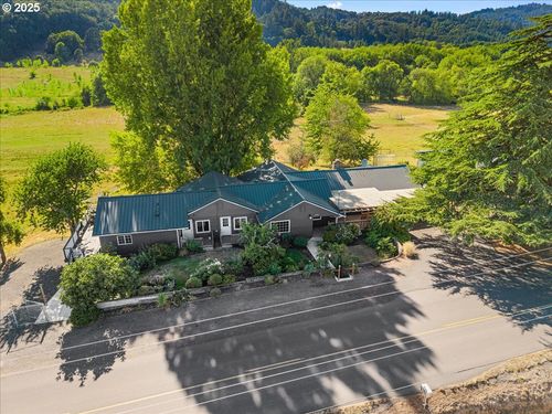 16780 Sw Muddy Valley Rd, McMinnville, OR, 97128-8593 | Card Image
