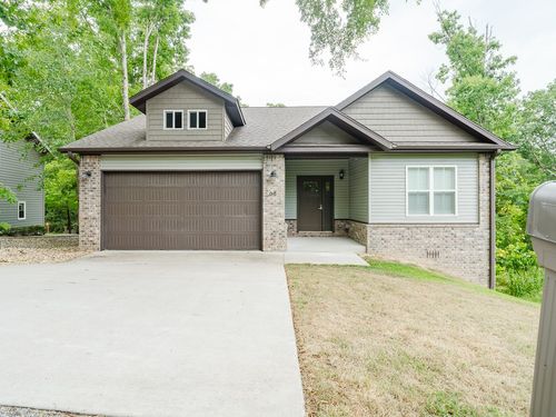 68 Elizabeth Dr, Bella Vista, AR, 72715-8412 | Card Image