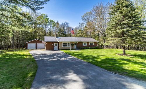 29 Fields Pond Rd, Holden, ME, 04429-7052 | Card Image