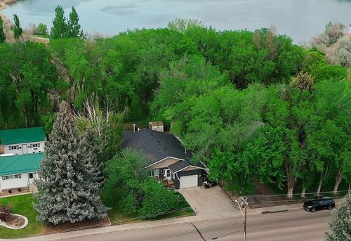 100 Fairview Ave E, Brooks, AB, T1R0N6 | Card Image