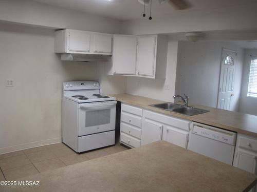 6661 E Barrow Street, Tucson, AZ, 85730 | Card Image