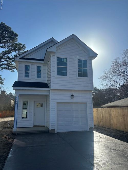122 N Palm Ave, Virginia Beach, VA, 23452-1234 | Card Image