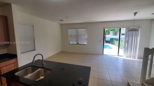 0-652 Ne 191st Ter, Miami, FL, 33179-3972 | Card Image
