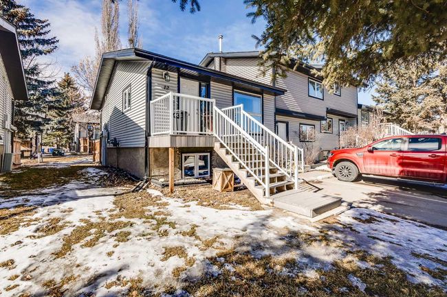 12 - 51 Big Hill Way Se, Home with 2 bedrooms, 1 bathrooms and 1 parking in Airdrie AB | Image 1