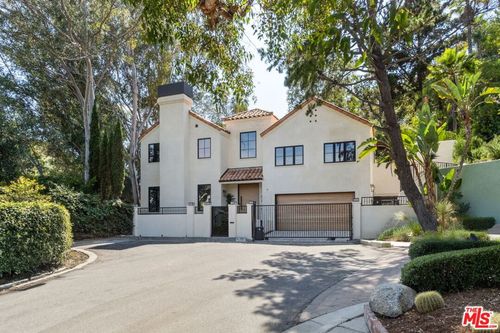 8171 Tianna Rd, LOS ANGELES, CA, 90046-1557 | Card Image