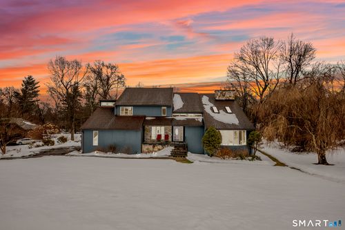 10 Canterbury Way, North Haven, CT, 06473-1017 | Card Image