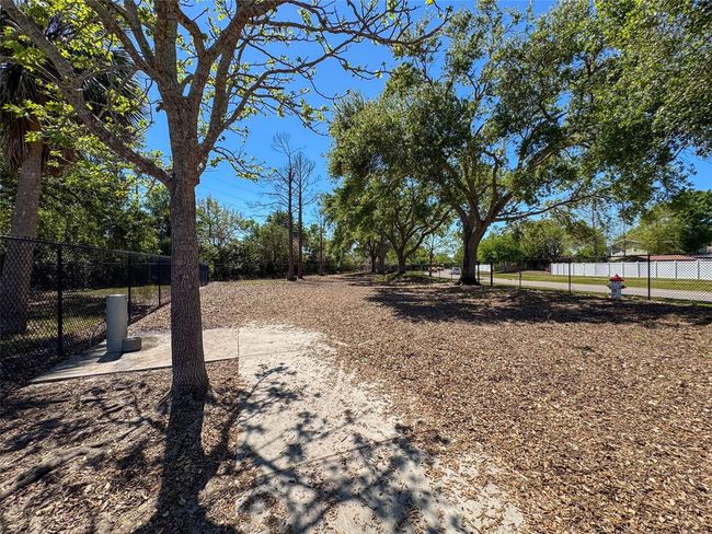 Pinebrook Park pathways | Image 56