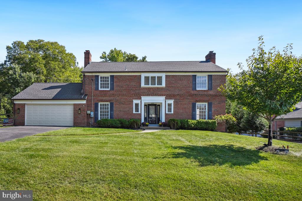 Gate Dr, Silver Spring, MD 20906