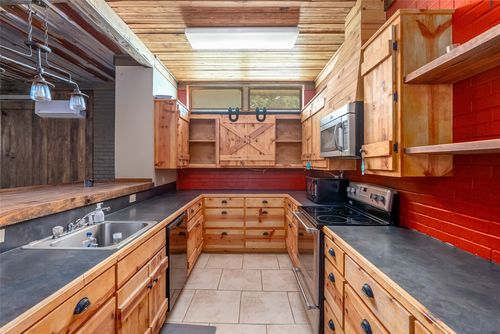 15520 Highway 9, Athens, LA, 71003-3002 | Card Image