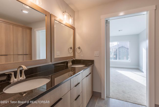 1625 Grinnell Way, Townhouse with 3 bedrooms, 3 bathrooms and null parking in Driggs ID | Image 9