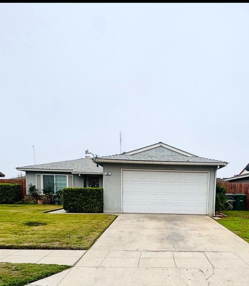 808 Ashlan Way, Madera, CA, 93638-1605 | Card Image