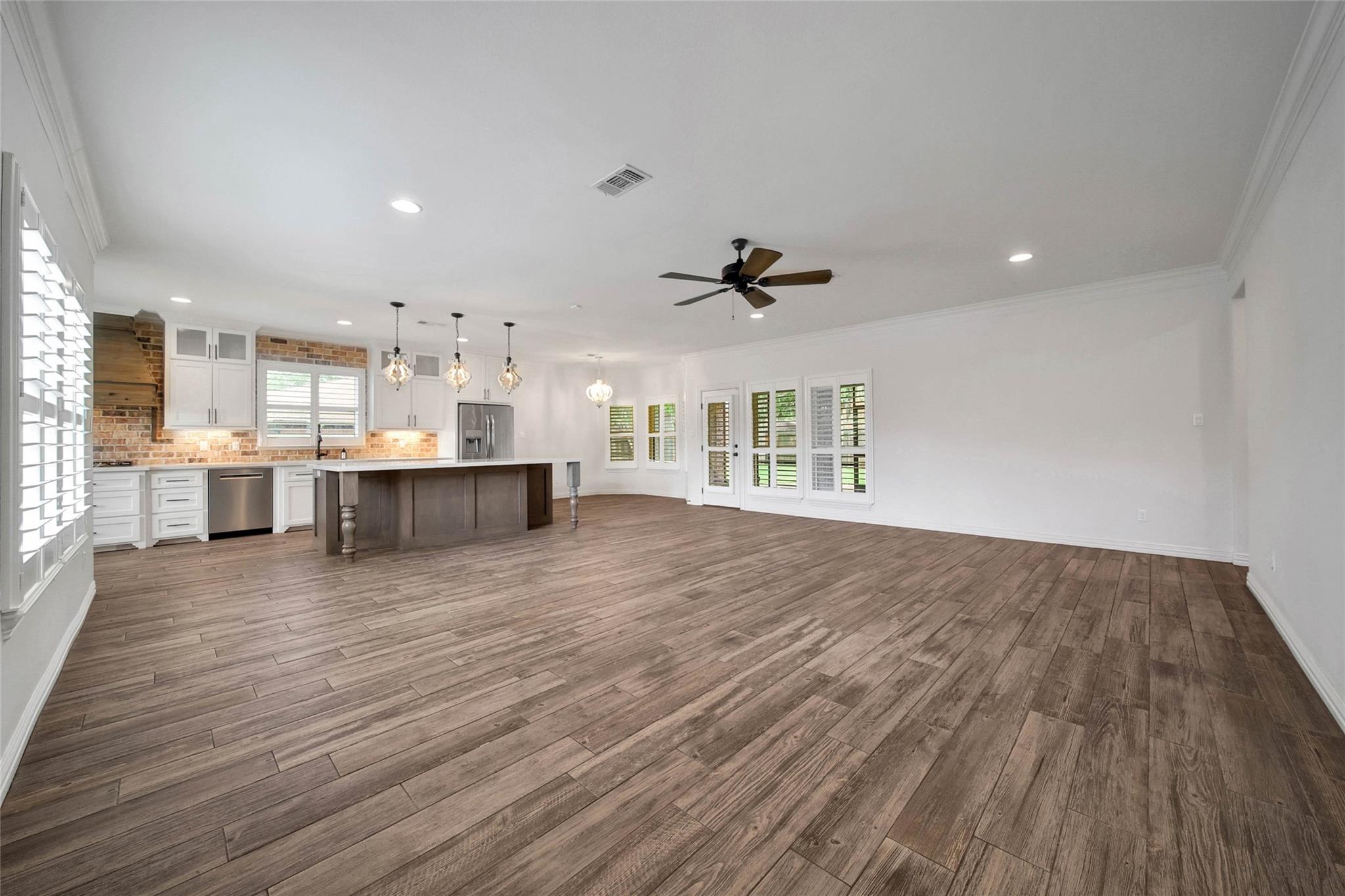 Residential in Lake Jackson 3