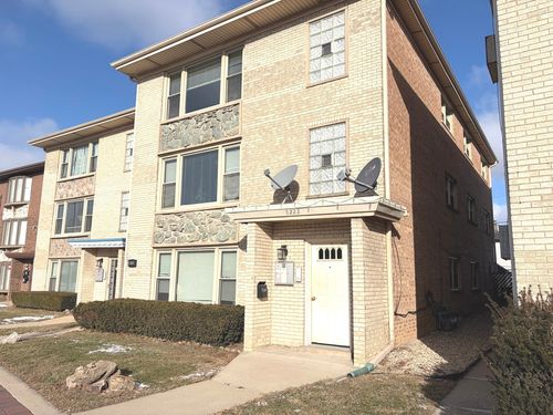 apt-3-8222 Grand Ave, River Grove, IL, 60171-1568 | Card Image