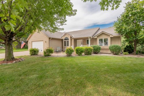 910 Deercreek Pkwy, Belle Plaine, MN, 56011-9290 | Card Image