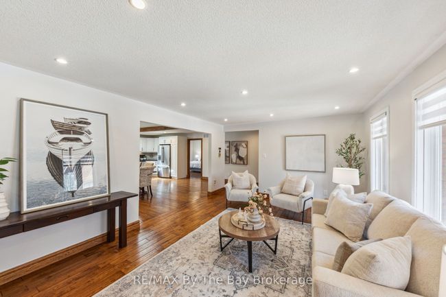 174 32nd St S, House other with 4 bedrooms, 4 bathrooms and 8 parking in Wasaga Beach ON | Image 7