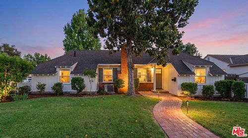 3330 Hermanos St, Pasadena, CA, 91107 | Card Image