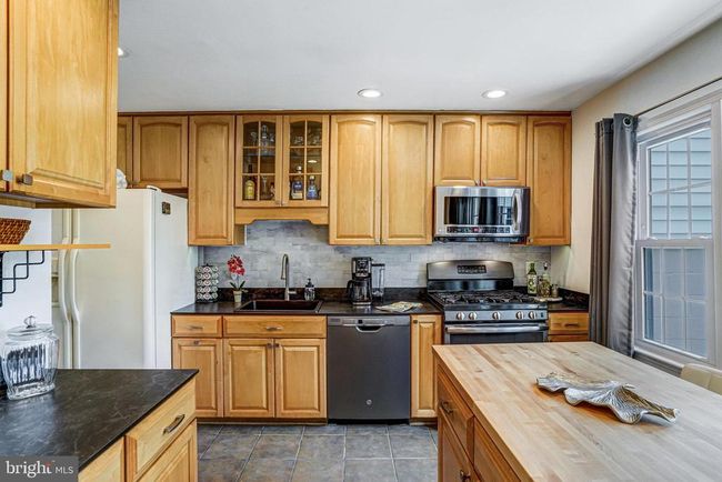 5901 Wivenhoe Ct, House other with 5 bedrooms, 3 bathrooms and null parking in ALEXANDRIA VA | Image 19