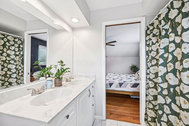 1537 Barrington Rd, House other with 4 bedrooms, 3 bathrooms and null parking in Upper Arlington OH | Image 28