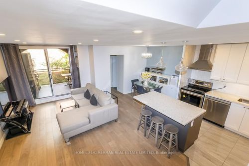 260-16 Elgin St, Thornhill, ON, L3T4T4 | Card Image