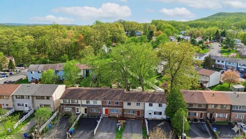 13 N Aspen Rd, Middletown, NY, 10940-6807 | Card Image