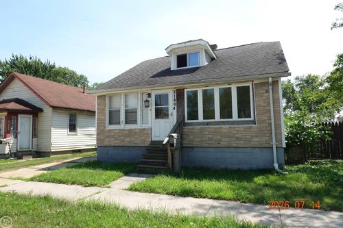 21804 Rosedale St, Saint Clair Shores, MI, 48080-3557 | Card Image