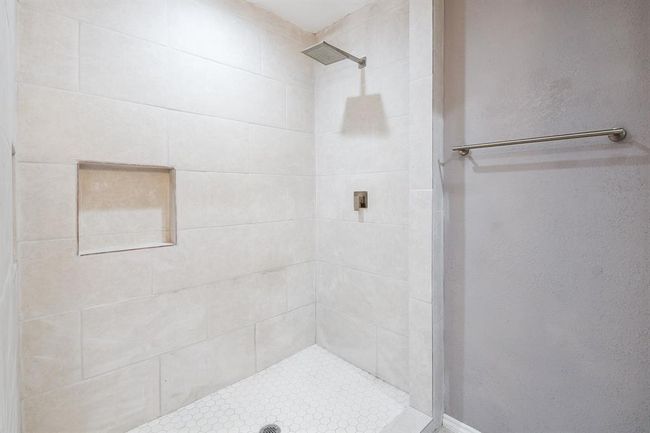 81 Oak Grove Ln, Home with 4 bedrooms, 4 bathrooms and null parking in Conroe TX | Image 25