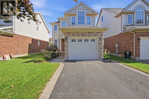 744 Blacksmith St, London, ON, N6H5R7 | Card Image