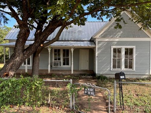 811 W 8th St, Cisco, TX, 76437-2916 | Card Image