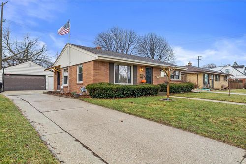 1111 Shorecrest Drive, RACINE, WI, 53402 | Card Image