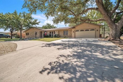 512 Highland Dr, Big Spring, TX, 79720-6609 | Card Image