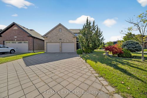936 Talisman Cres, London, ON, N6K0B7 | Card Image