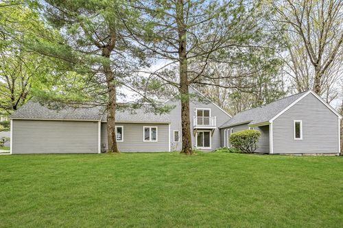 12-12 Steepletree Ln, Wayland, MA, 01778 | Card Image