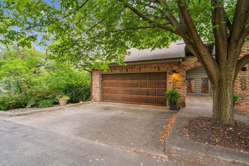 5539 Village Dr, Edina, MN, 55439-1952 | Card Image