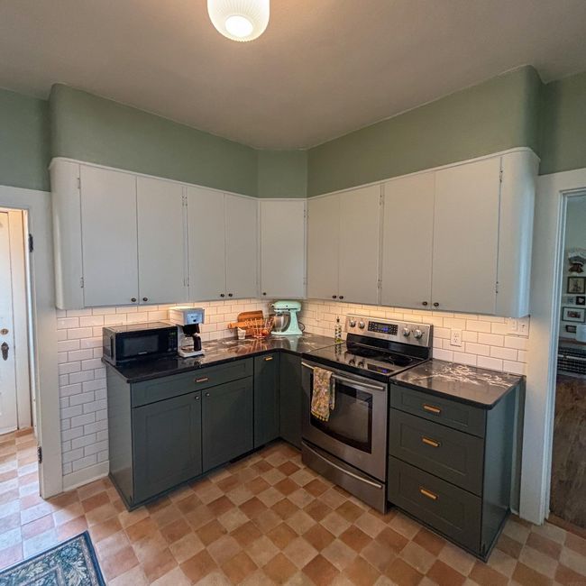 813 Clay St, House other with 3 bedrooms, 2 bathrooms and null parking in Cedar Falls IA | Image 5